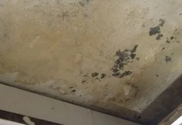 梁平阳台漏水维修公司分享下梁平卫生间渗水维修需要注意哪些问题。